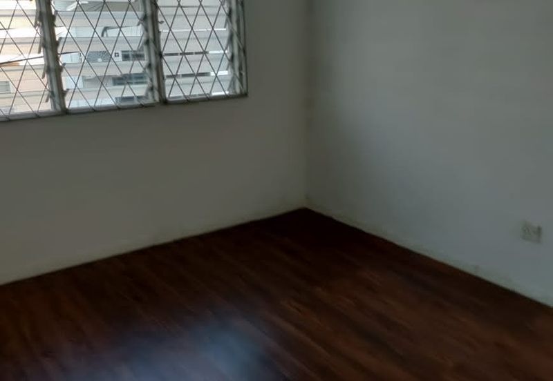 FOR RENT - USJ13  DOUBLE STY TERRACE HSE