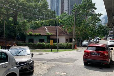 FOR SALE - RESIDENTIAL LAND IN LRG YAP KWAN SENG