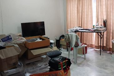 FOR SALE - 2 STY HOUSE SRI DAMANSARA SD10, KL