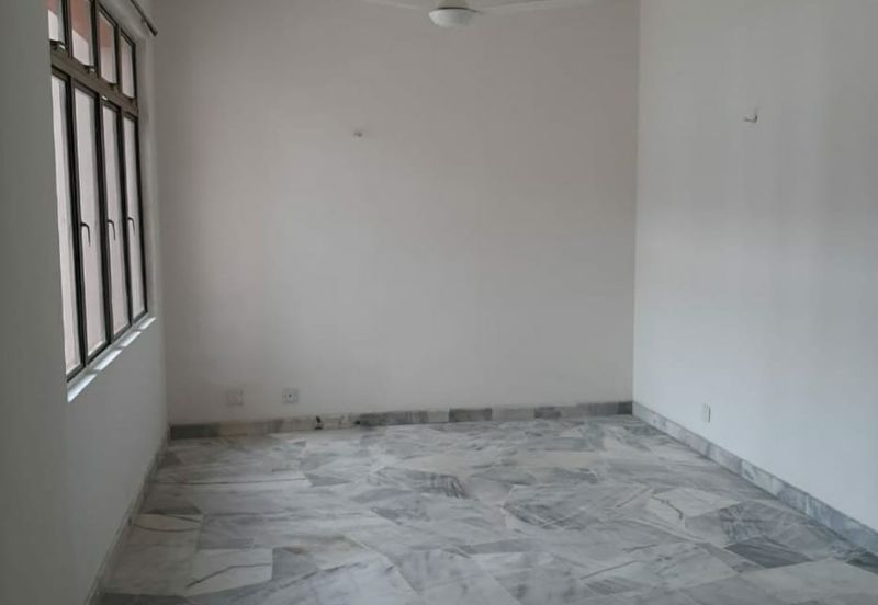 Subang Perdana Goodyear Court 8