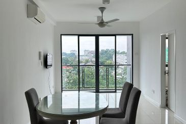 FOR RENT - CONDO IN PJ BOULEVARD