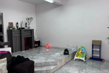 FOR SALE - 2 STY HSE, SRI DAMANSARA KL SD9