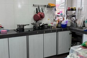 FOR SALE - 2 STY HSE, SRI DAMANSARA KL SD9