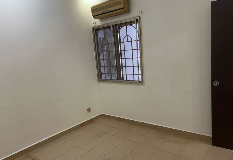 Subang Perdana Goodyear Court 6