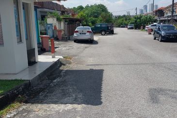 FOR SALE - BUNGALOW LAND KOTA DAMANSARA SECT 6