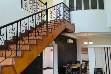 FOR SALE - PENTHSE ANGGERIK 2 KAJANG