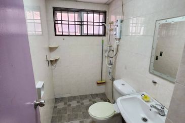 Prima Regency (Dorchester Court)