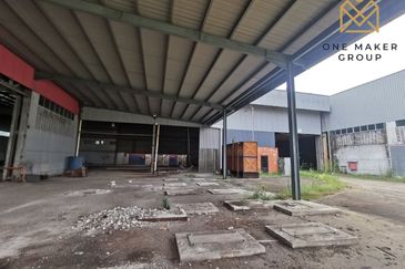 Gelang Patah Warehouse with 10 units Crane and 3 sty Office Building