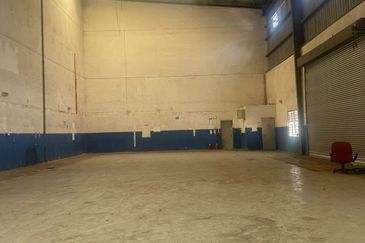 Alam jaya business park gelang patah 1.5sty semi-factory For Rent