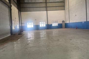 Alam jaya business park gelang patah 1.5sty semi-factory For Rent