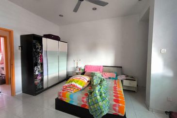 Bukit indah 2 storey Terrance house For Rent