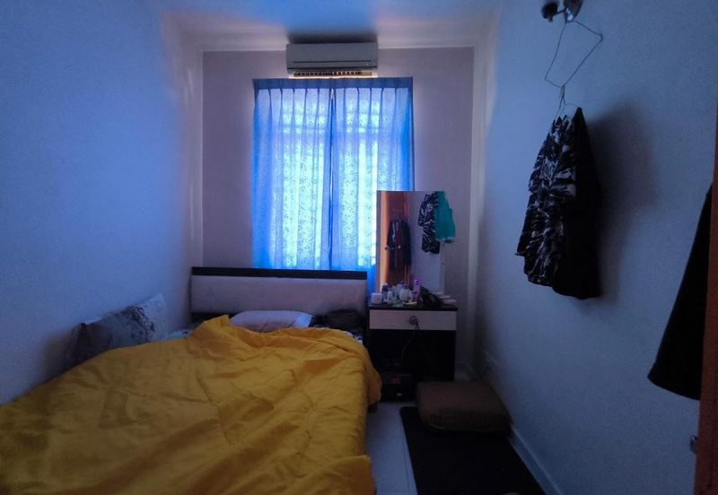 Bukit indah 2 storey Terrance house For Rent