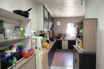 Bukit indah 2 storey Terrance house For Rent