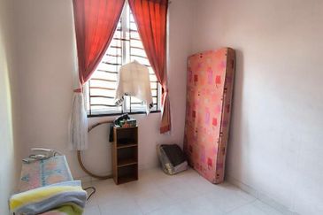 Bukit indah 2 storey Terrance house For Rent