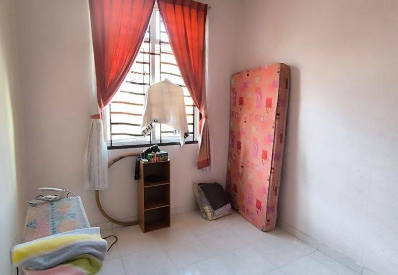 Bukit indah 2 storey Terrance house For Rent