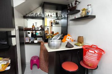 Bukit indah 2 storey Terrance house For Rent