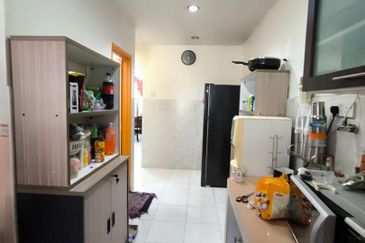 Bukit indah 2 storey Terrance house For Rent