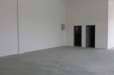 Laman Setia Business Park, Gelang Patah 1.5 Storey Semi-D Factory For Sale