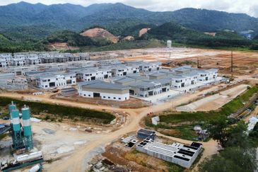 Kelisa mewah Sungai Gadut 