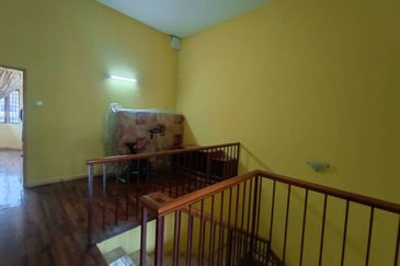 Taman sri putramas sungai buloh, Kuang