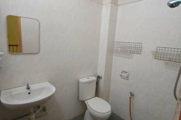 Taman sri putramas sungai buloh, Kuang