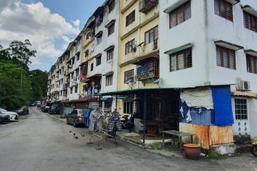 Taman Cheras Awana Apartment