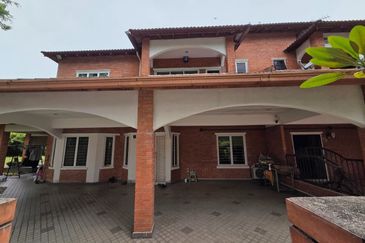 SL 4, Bandar Sungai Long