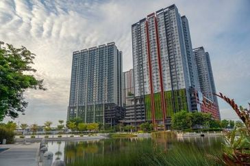 Gravit8 @ Klang South