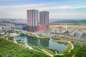 Gravit8 @ Klang South