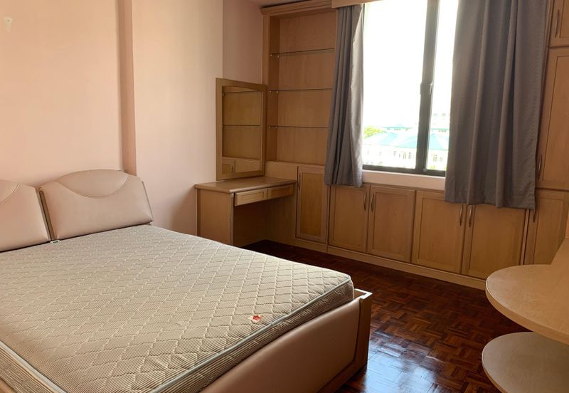 Marina Crescent Condominium