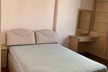 Marina Crescent Condominium