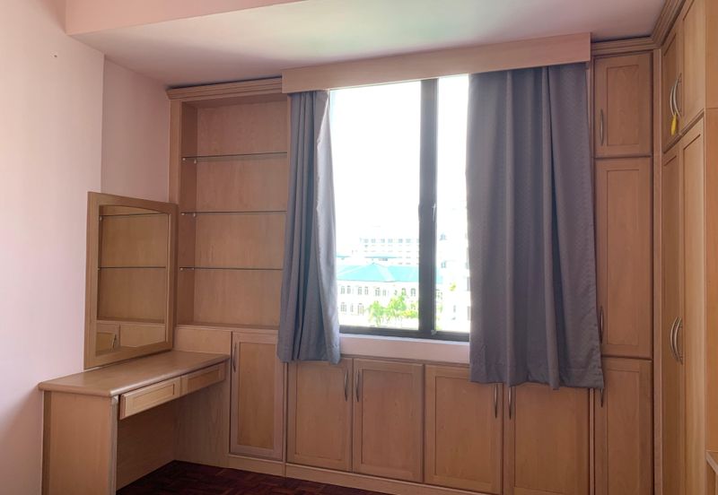 Marina Crescent Condominium