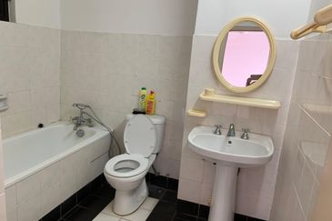 Marina Crescent Condominium