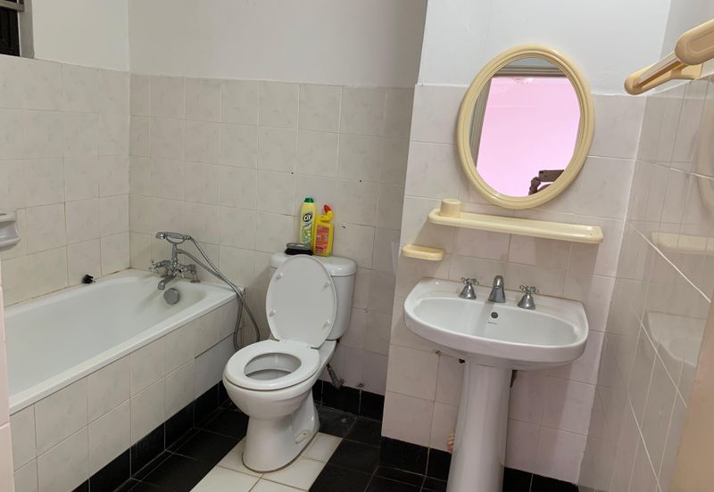 Marina Crescent Condominium