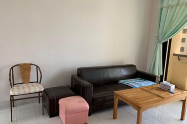 Marina Crescent Condominium