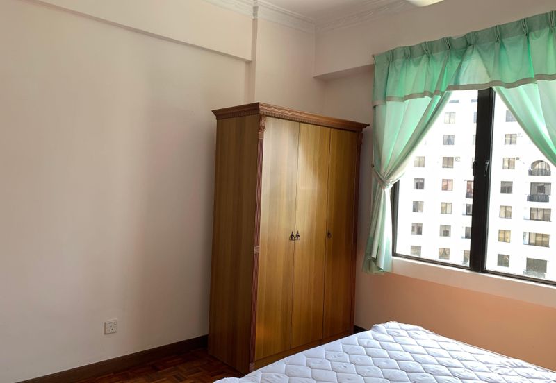 Marina Crescent Condominium