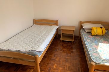 Marina Crescent Condominium