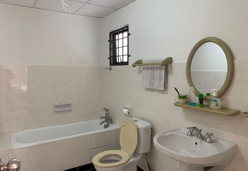 Marina Crescent Condominium