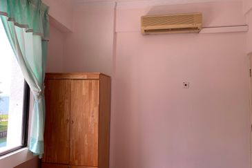 Marina Crescent Condominium