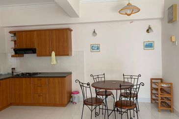 Marina Crescent Condominium