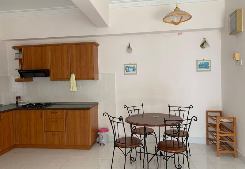 Marina Crescent Condominium