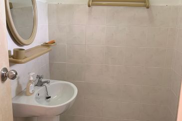 Marina Crescent Condominium