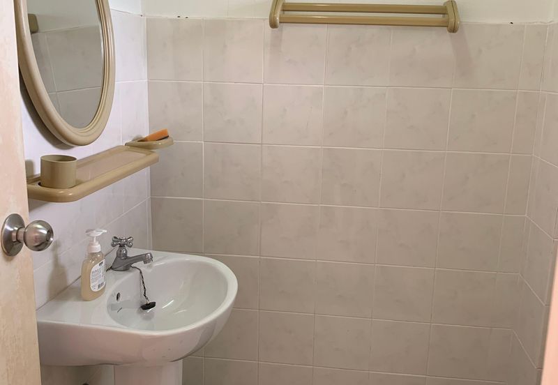 Marina Crescent Condominium