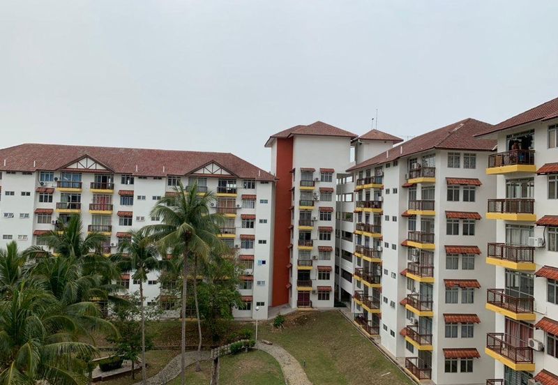 Laguna Condominium Resort