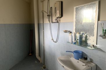 Oakland Commercial Centre