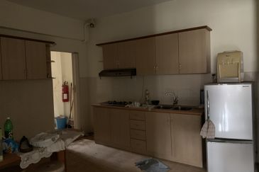 Oakland Commercial Centre