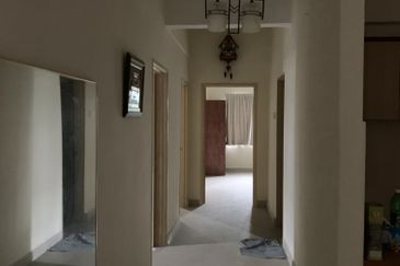 Oakland Commercial Centre