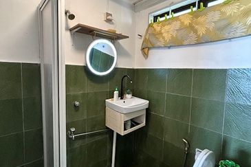 Paradise Lagoon Apartment