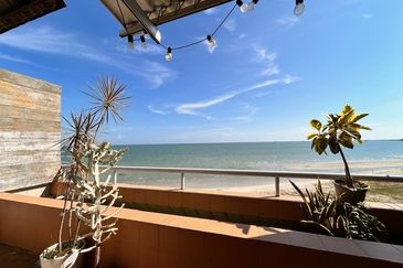 Paradise Lagoon Apartment