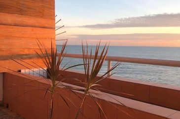 Paradise Lagoon Apartment